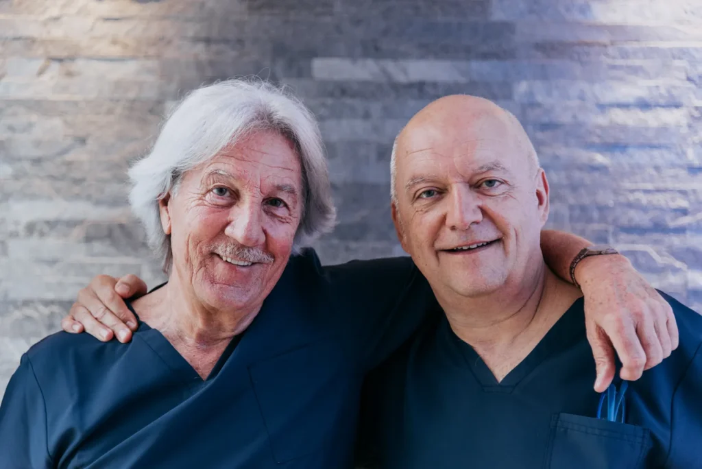 Il dottor Mauro Bolzan e il dottor Fabio Marcon nello Studio Dentistico Dentas